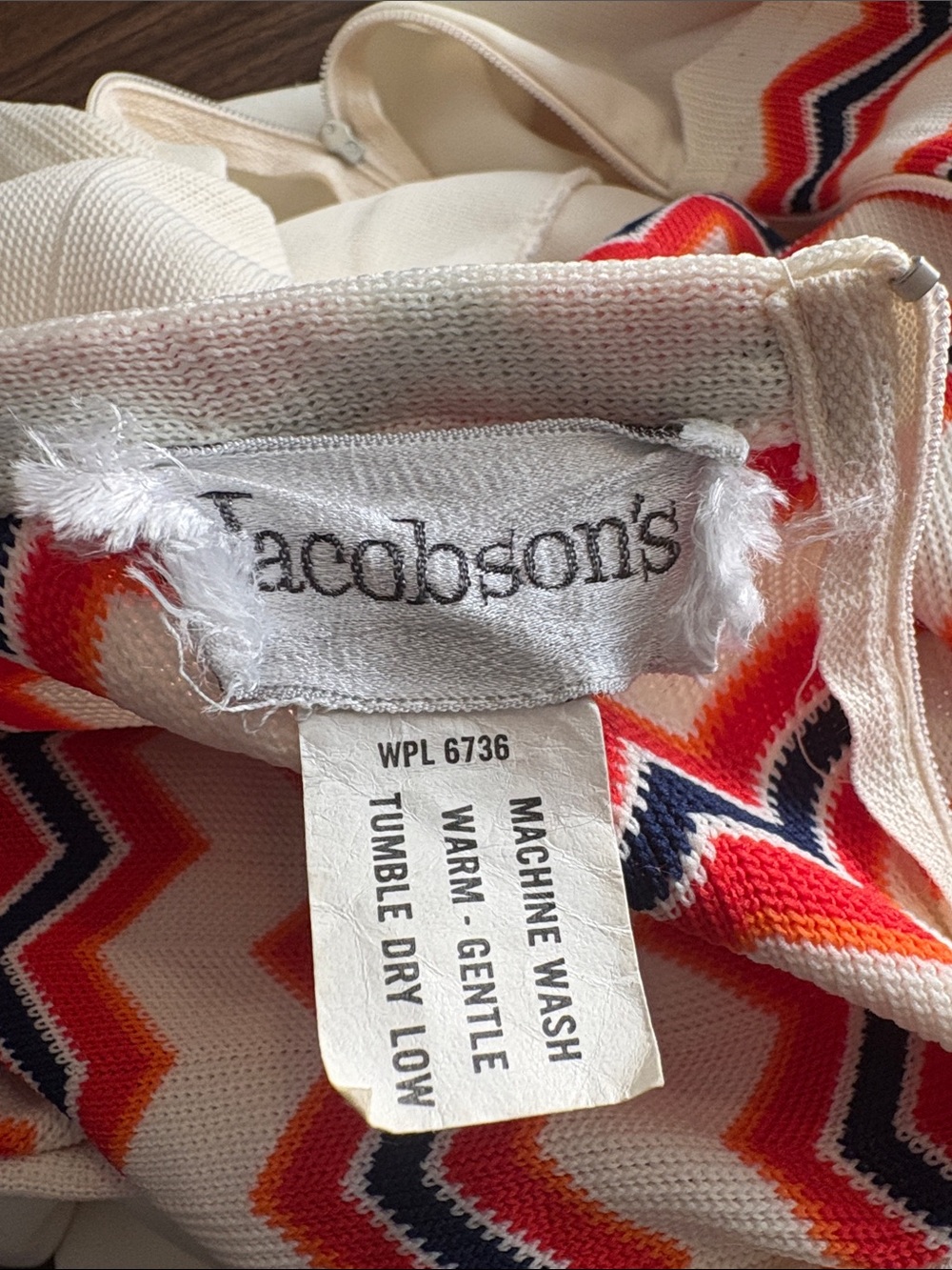 Jacobson’s VINTAGE Small White Maxi Dress with Red Chevron Bodice and Trim - Picture 3 of 3